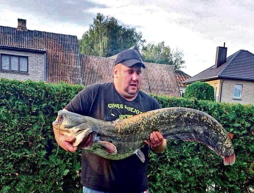 Virginijus Jaruševičius su laimikiu (nuotr. Šiaurės rytai)