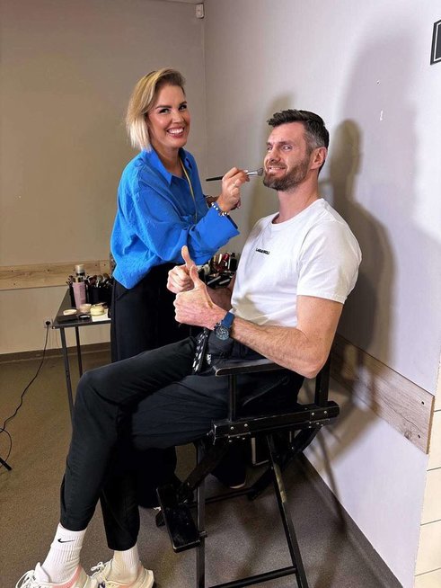 Lina Ru dalijasi kadrais iš vizažo darbo (nuotr. asm. archyvo) Lina Ru dalijasi kadrais iš vizažo darbo (nuotr. asm. archyvo)