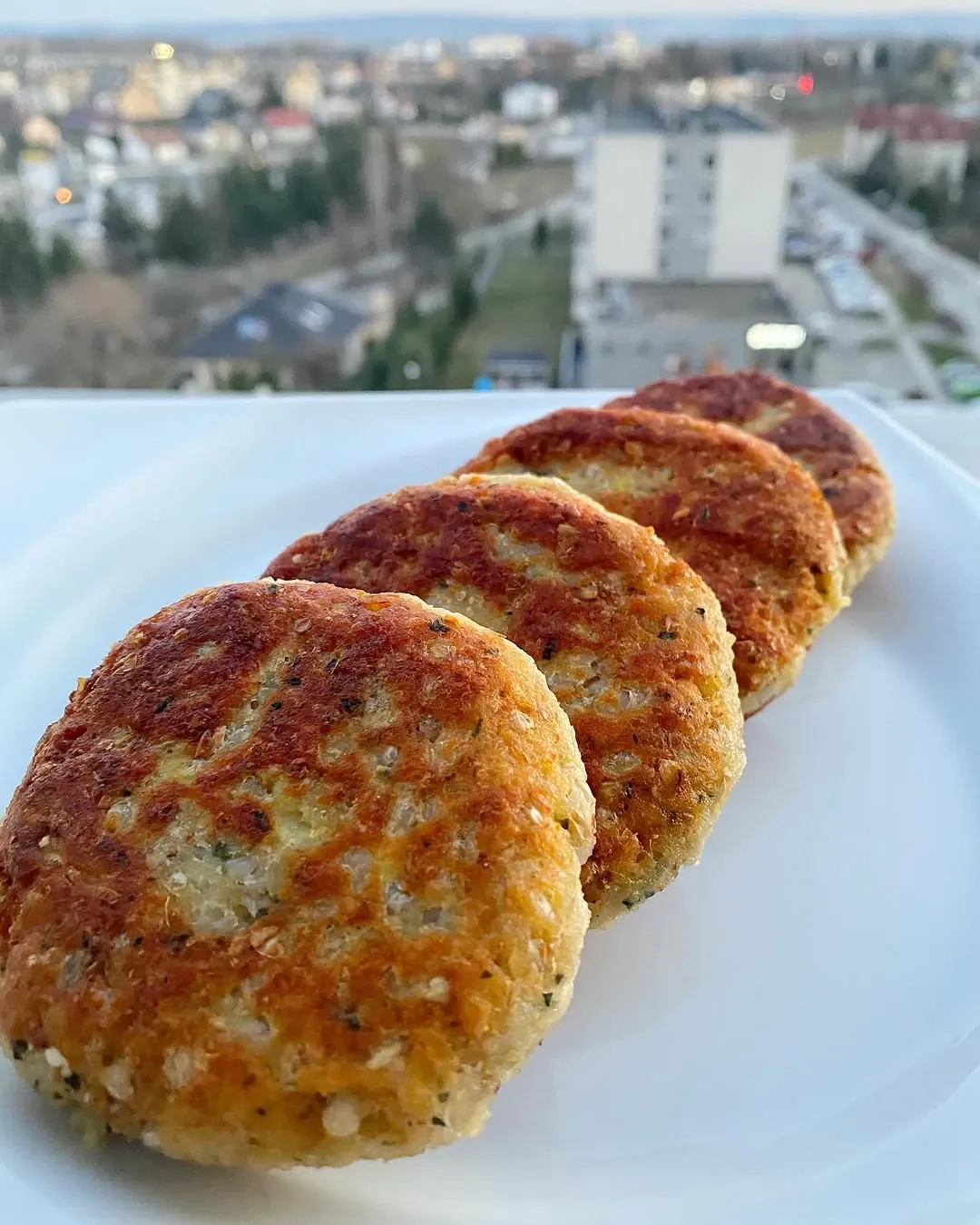 Grikainiai - skanūs grikių kotletai su varške ir sėlėnomis
