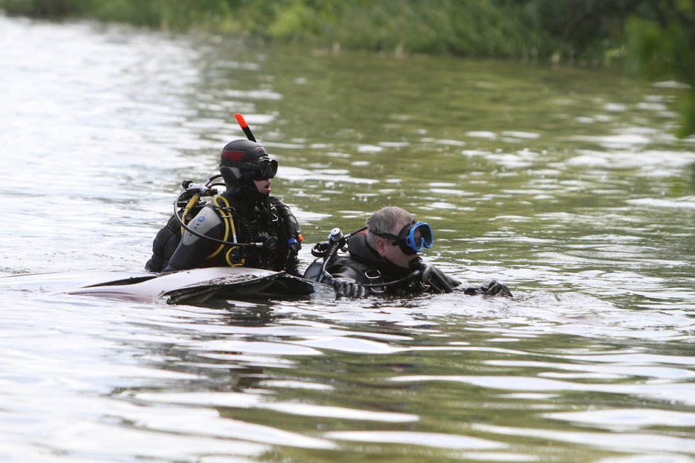 Narai gelbėtojai (Erikas Ovčarenko/ BNS nuotr.) Narai gelbėtojai (Erikas Ovčarenko/ BNS nuotr.)
