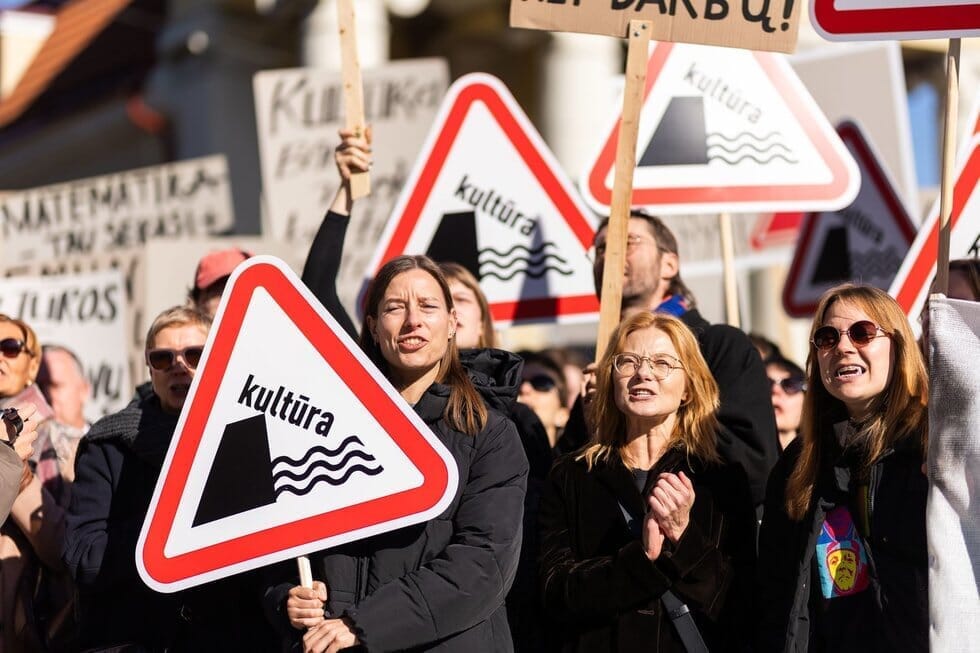 Kultūros bendruomenės protestas prieš kandidatą į kultūros ministrus (nuotr. Roberto Riabovo)