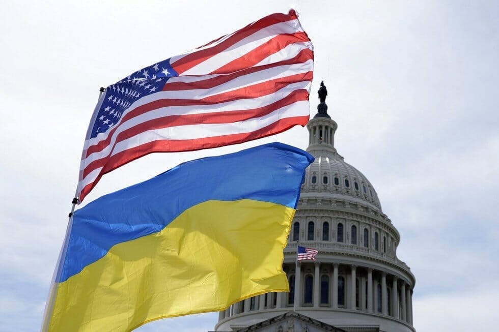 Kol Maskva bombarduoja, Vašingtonas apginkluoja: Ukraina sulauks 825 mln. dolerių vertės pagalbos (nuotr. SCANPIX)