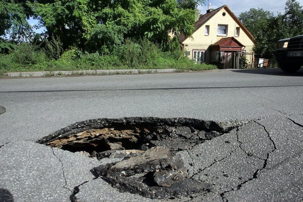 Duobė, eismas, kelias, kelio darbai, remontas ( Aliaus Koroliovo (ELTA) nuotr.)