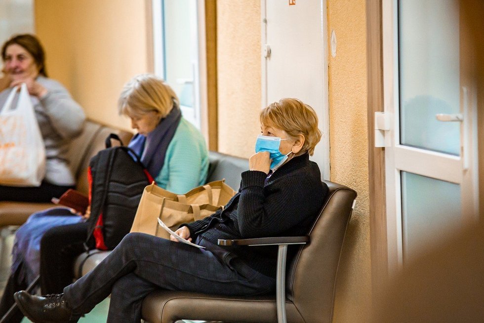 Poliklinikoje – pacientų antplūdis (nuotr. Živilės Večiorkutės, JP) Poliklinikoje – pacientų antplūdis (nuotr. Živilės Večiorkutės, JP)
