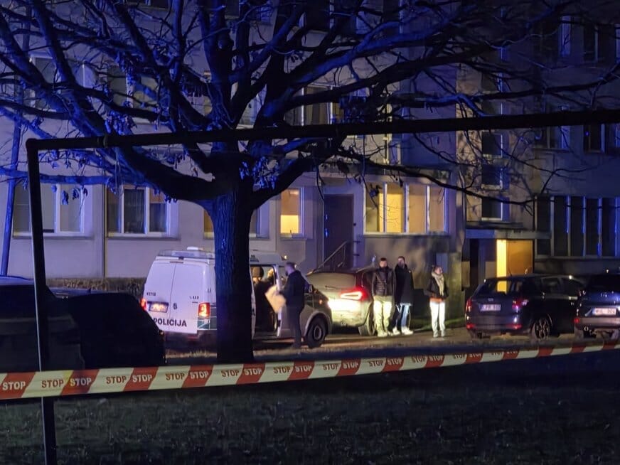 Kadrai iš įvykio vietos: vos kelių valandų skirtumo nužudytos dvi merginos Kaune Kadrai iš įvykio vietos: vos kelių valandų skirtumo nužudytos dvi merginos Kaune