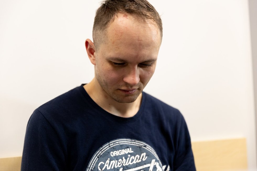 Teismo posėdis Kauno apylinkės teisme dėl įtariamojo nužudymais Beno Mikutavičiaus suėmimo (nuotr. Elta)