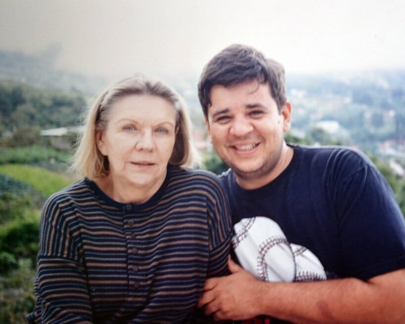 Aduronė Surosas su sūnumi Roberto (nuotr. facebook.com)