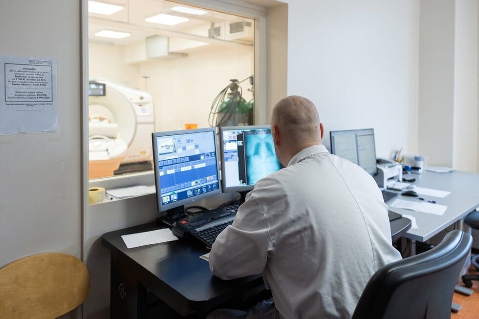 Tyrimai (nuotr. R. Riabovo) BNS Foto