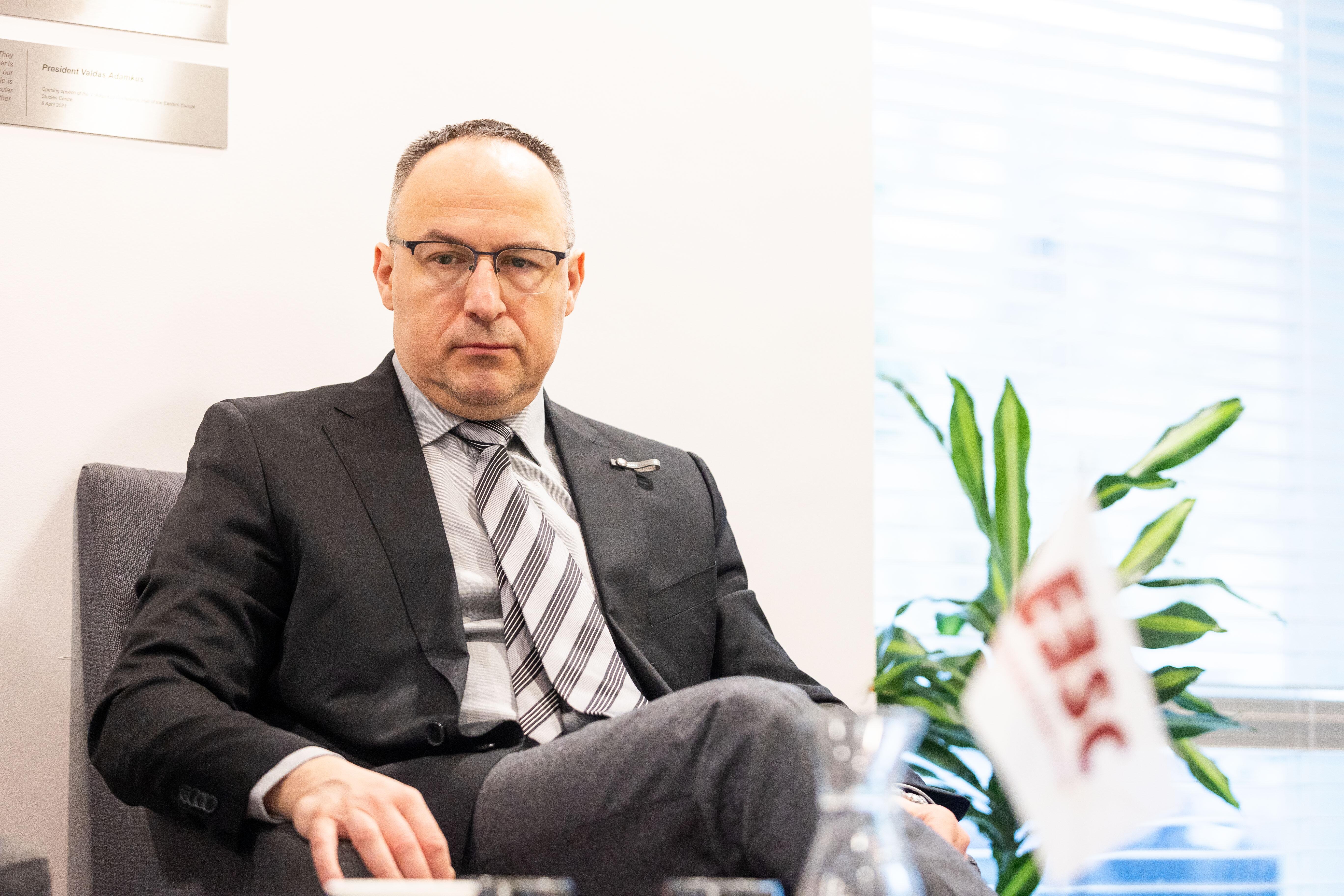 Kontrolė: politologas, žurnalistas V. Laučius įsitikinęs – visuomeninis transliuotojas tik vadinamas visuomeniniu, nors visuomenės nėra kontroliuojamas – visuomenė tik moka už LRT išlaikymą.